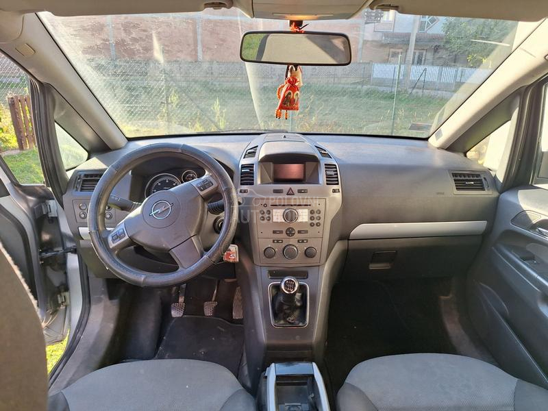 Opel Zafira 