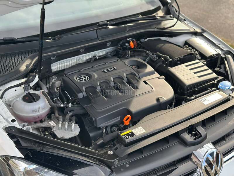 Volkswagen Golf 7 1.6TDI DSG/LED/PANO