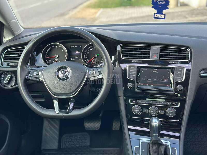 Volkswagen Golf 7 1.6TDI DSG/LED/PANO