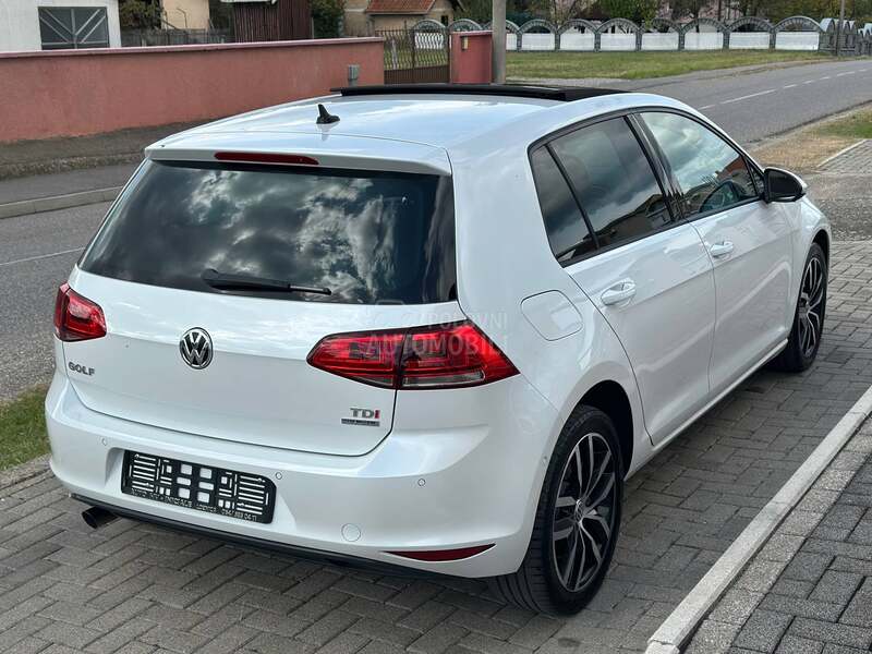 Volkswagen Golf 7 1.6TDI DSG/LED/PANO