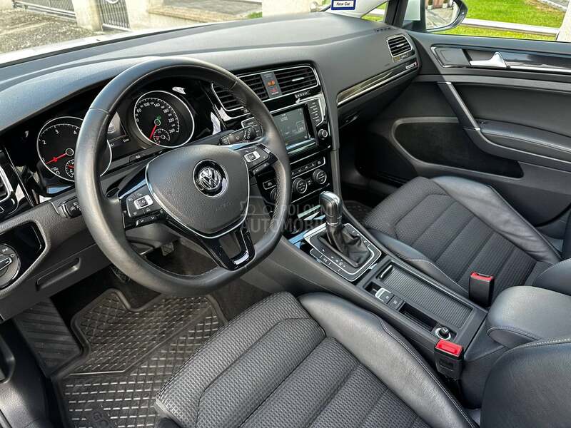 Volkswagen Golf 7 1.6TDI DSG/LED/PANO