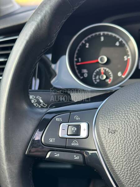 Volkswagen Golf 7 1.6TDI DSG/LED/PANO