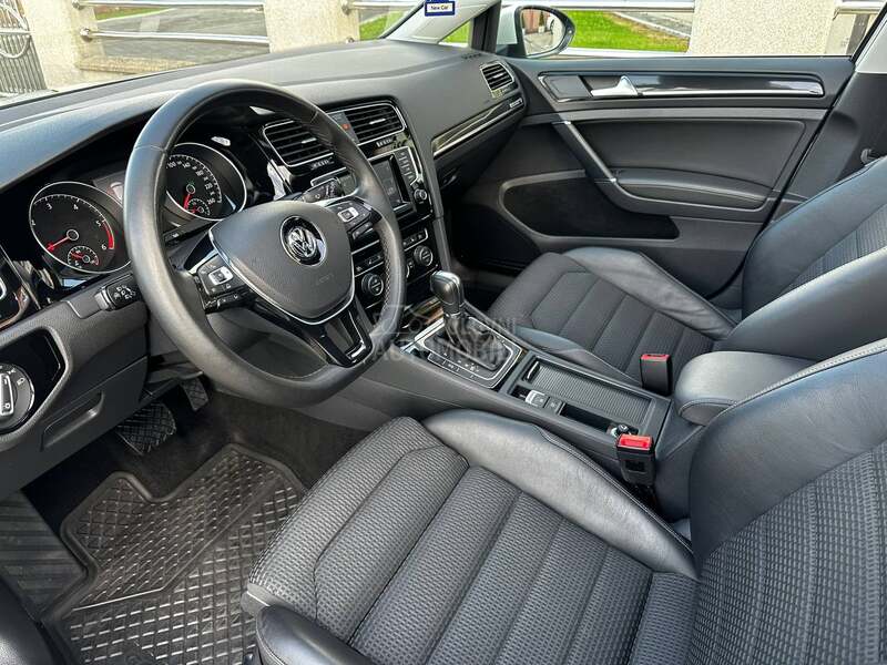 Volkswagen Golf 7 1.6TDI DSG/LED/PANO