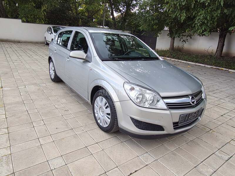 Opel Astra H 1.4 16v
