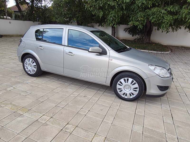 Opel Astra H 1.4 16v