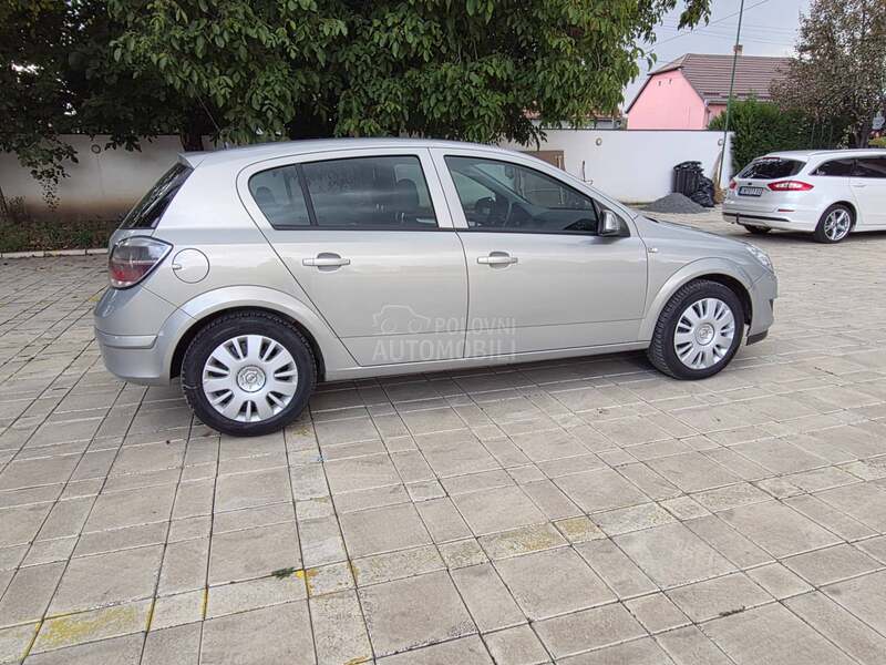 Opel Astra H 1.4 16v