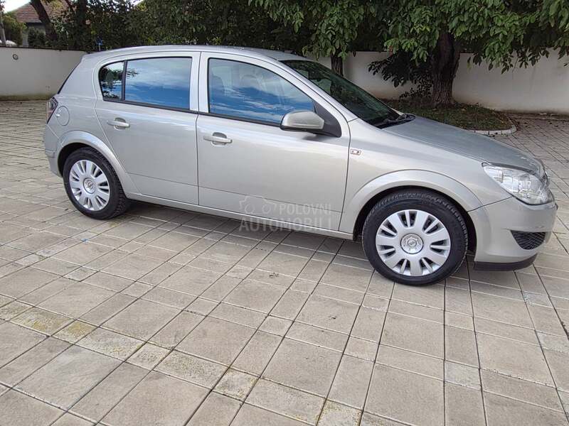 Opel Astra H 1.4 16v