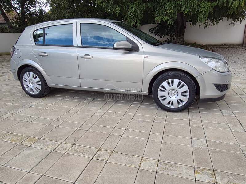 Opel Astra H 1.4 16v