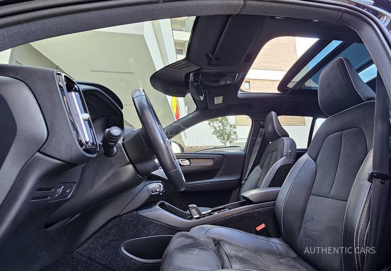 Volvo XC40 R/Pano/360/HK