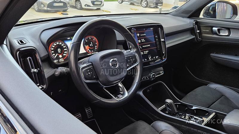 Volvo XC40 R/Pano/360/HK