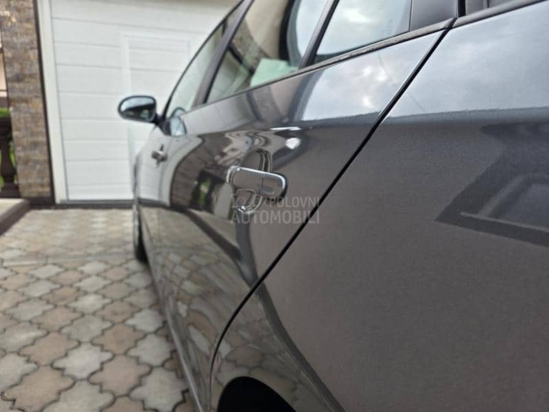Volkswagen Golf 6 1.6 TDI SERVISN.A