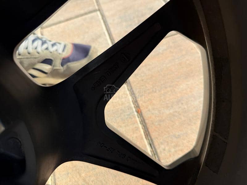 Aluminijumske felne MOMO ORIG 20" 5 x 112