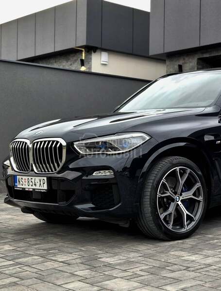 BMW X5 45e plug-in