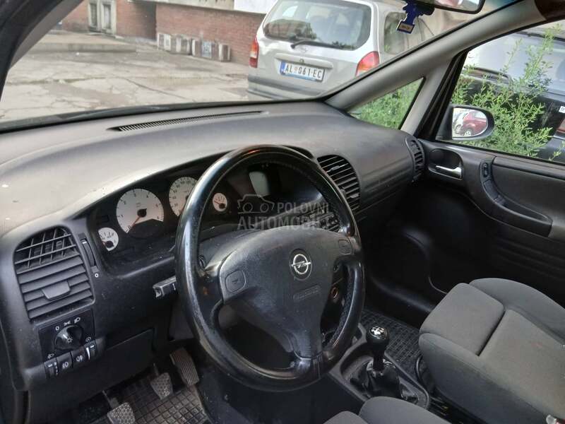 Opel Zafira 