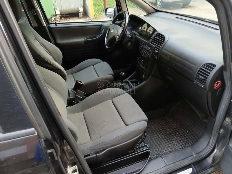 Opel Zafira 