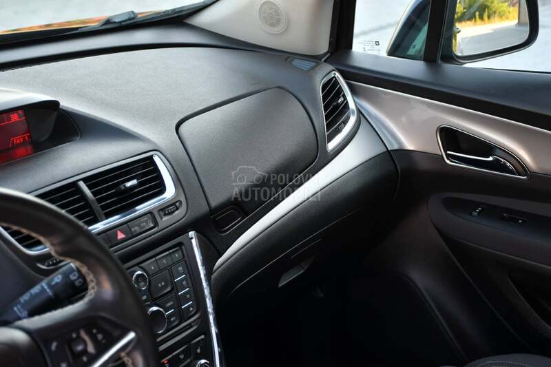 Opel Mokka 1.4 T / 4x4 / CH