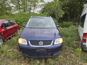 Volkswagen Touran 2005. god. -  kompletan auto u delovima