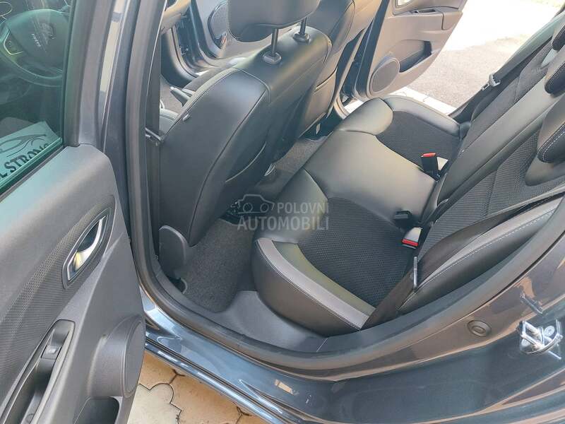 Renault Clio 1.2   FUL OPREM.A