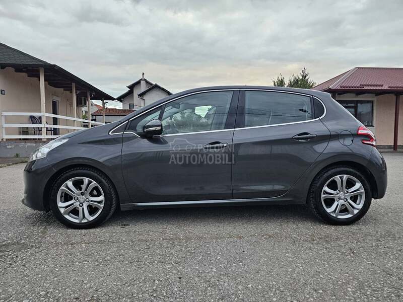 Peugeot 208 1.2 e THP