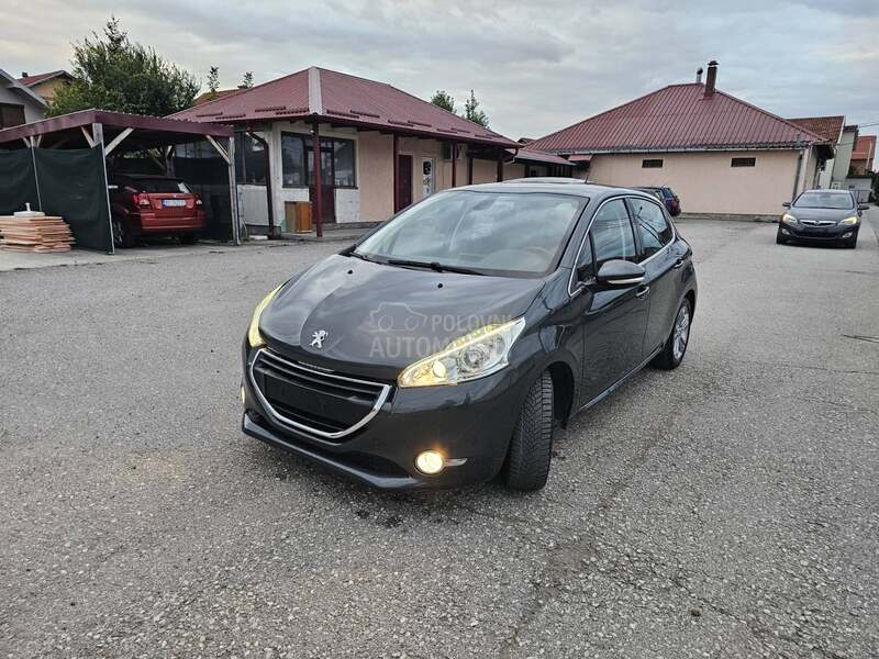 Peugeot 208 1.2 e THP