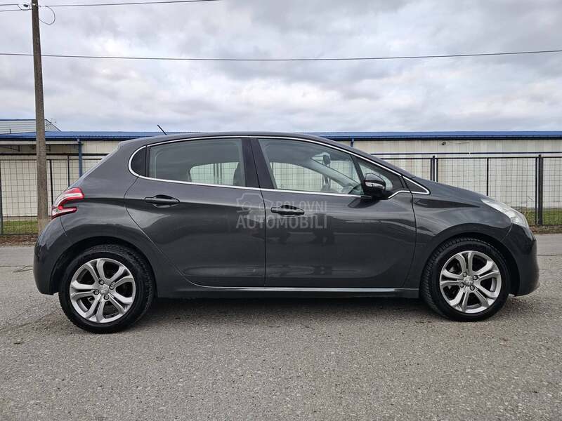 Peugeot 208 1.2 e THP