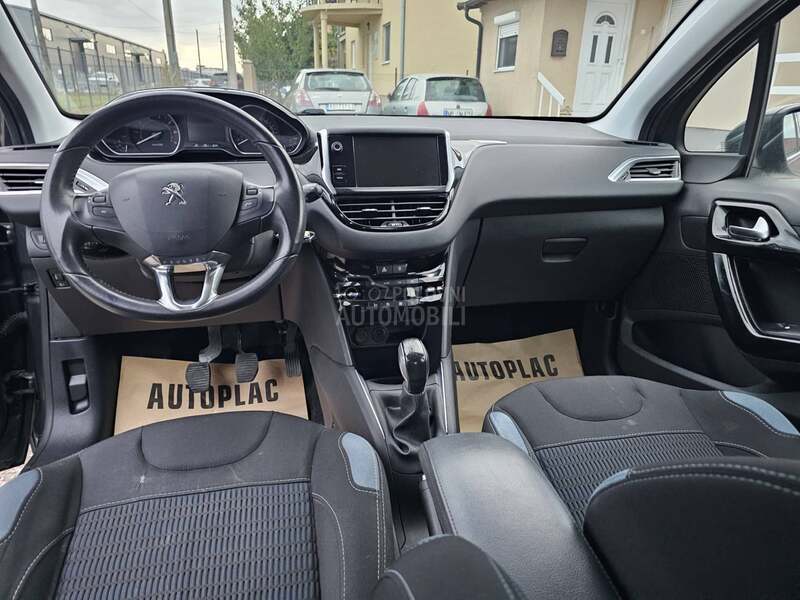 Peugeot 208 1.2 e THP