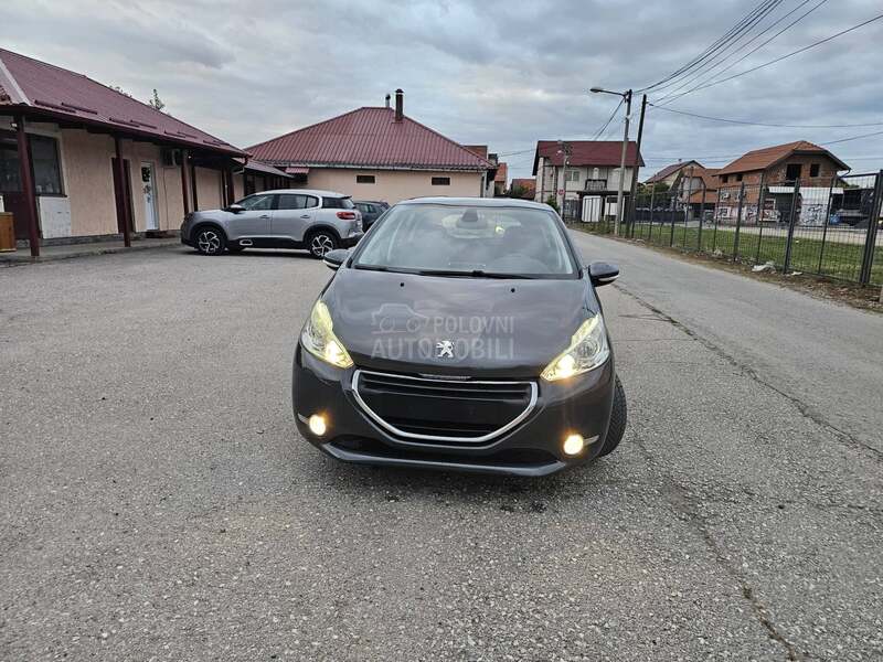 Peugeot 208 1.2 e THP