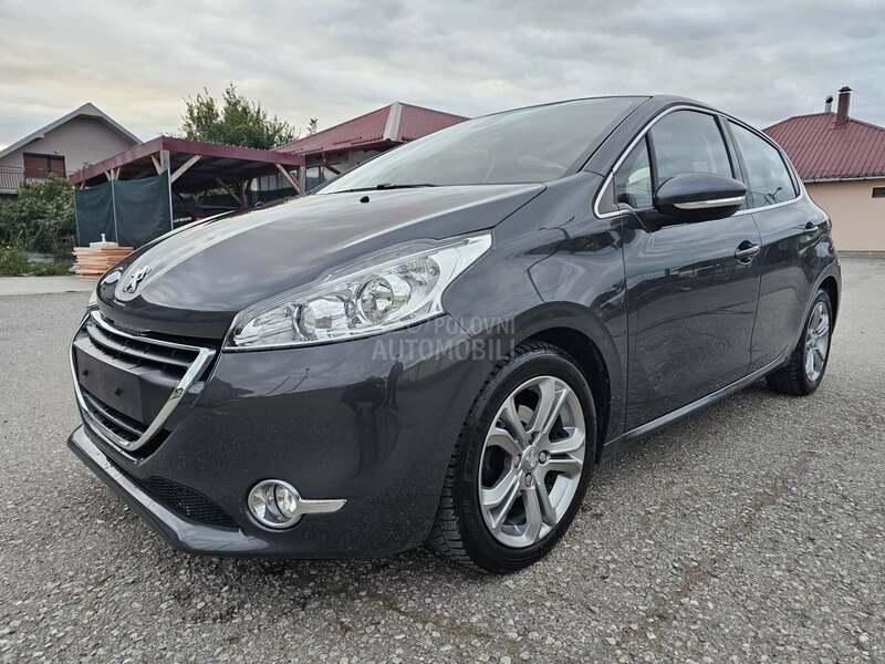 Peugeot 208 1.2 e THP