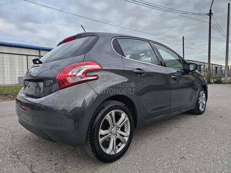 Peugeot 208 1.2 e THP