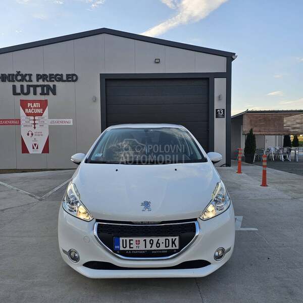 Peugeot 208 1,6E hdi