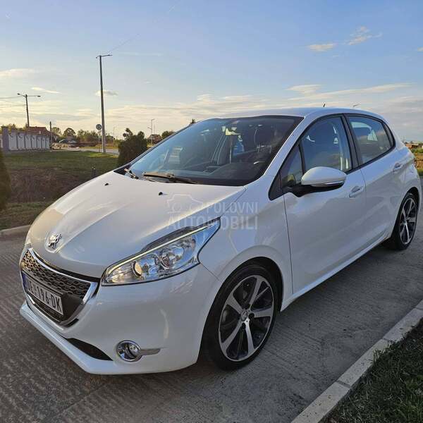 Peugeot 208 1,6E hdi