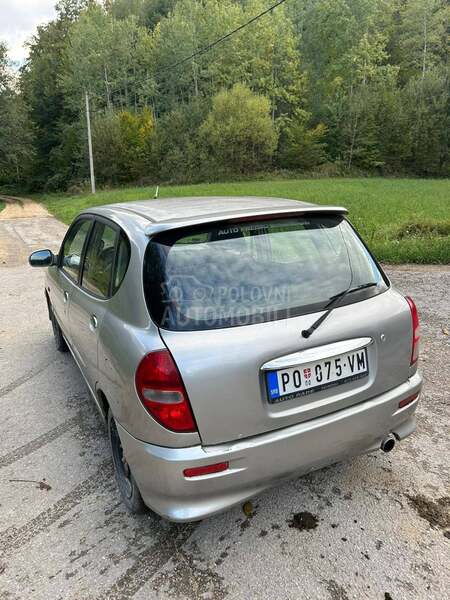Daihatsu Sirion 4x4