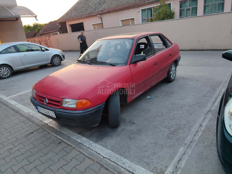 Opel Astra F reeg dugo