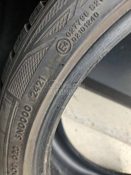 Vredestein 225/40 R18 Zimska