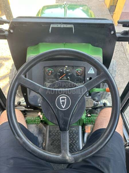 John Deere 5045D