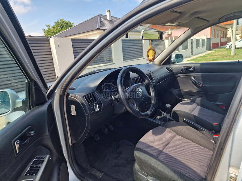 Volkswagen Golf 4 