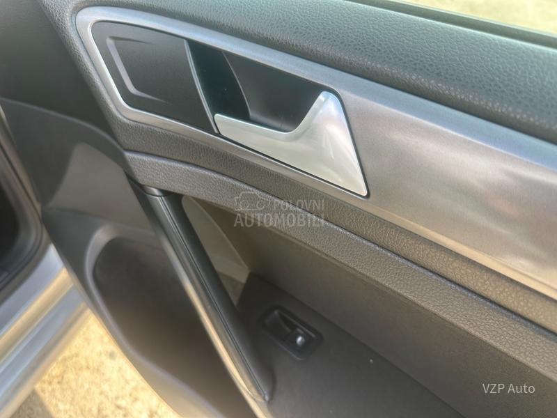 Volkswagen Golf 7 1.6 VEL/SERVIS
