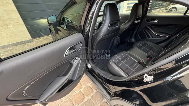 Mercedes Benz GLA 220 A.U.T.O.M.A.T  C.H