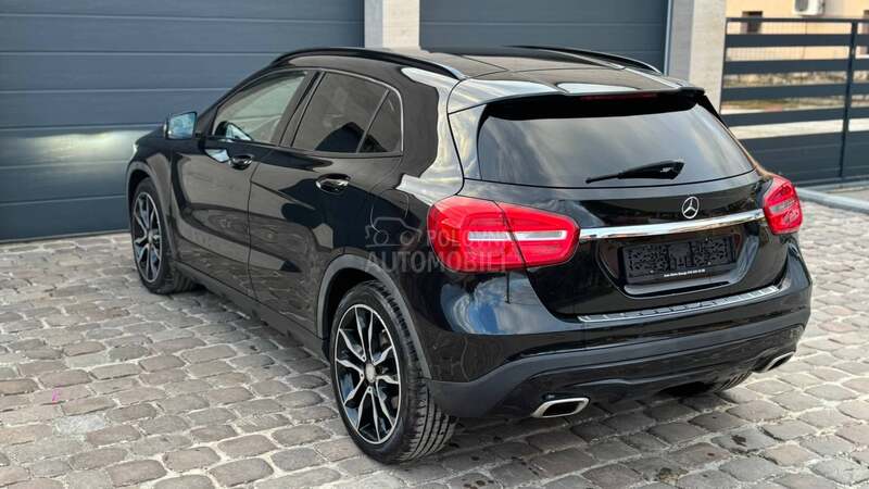 Mercedes Benz GLA 220 A.U.T.O.M.A.T  C.H