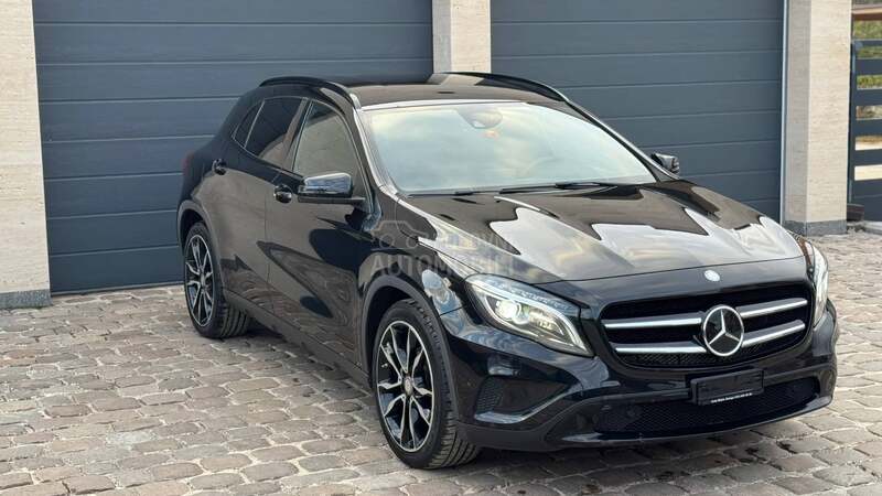 Mercedes Benz GLA 220 A.U.T.O.M.A.T  C.H