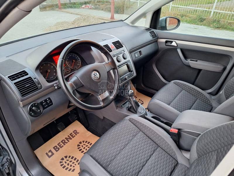 Volkswagen Touran CNG