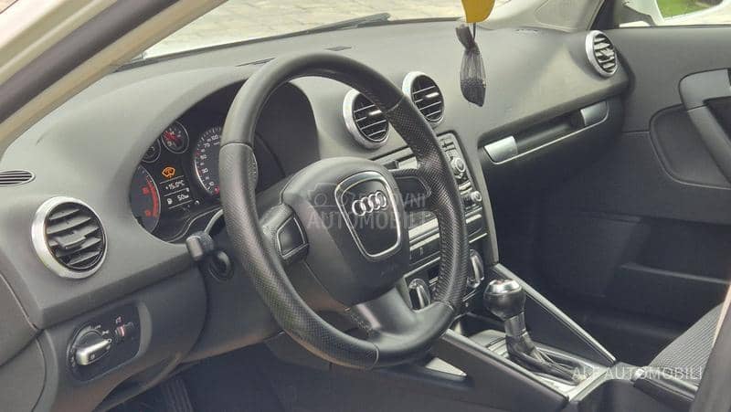 Audi A3 1.6 TDI S-TRONIK