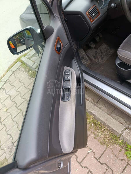 Peugeot 307 1.6 16V