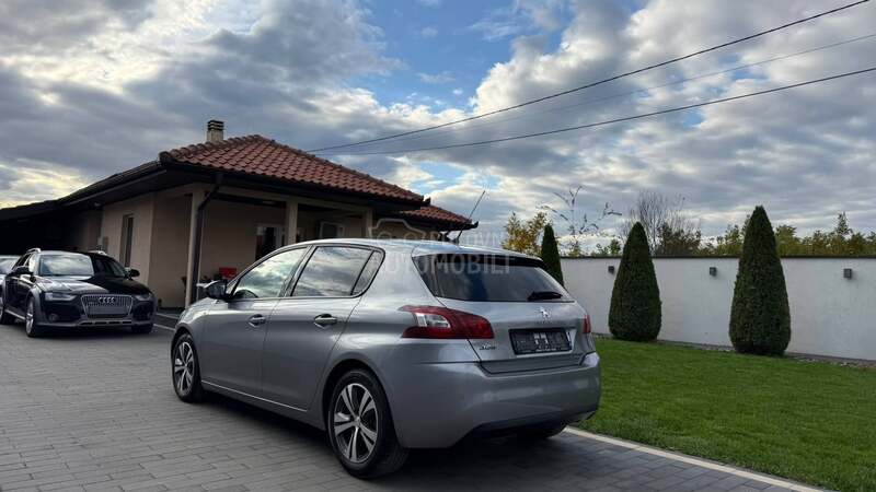 Peugeot 308 1.2 STYLE PANO