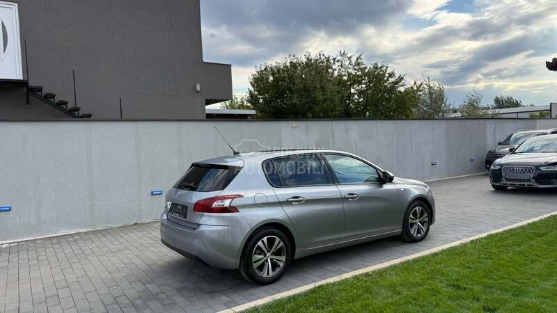 Peugeot 308 1.2 STYLE PANO