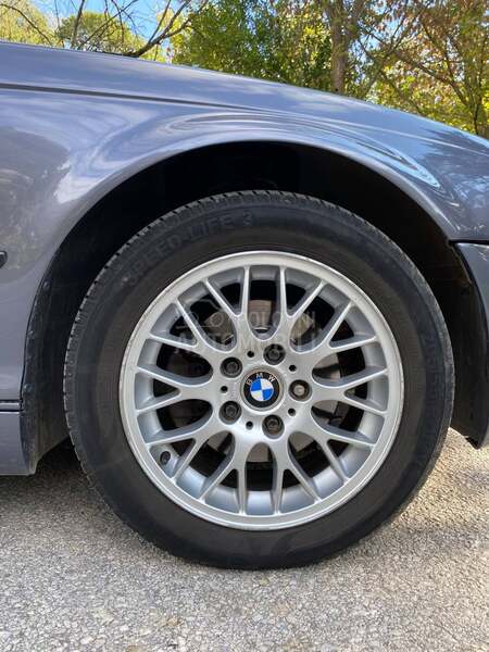 BMW 318 