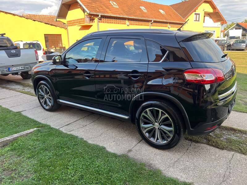 Peugeot 4008 ALLURE  CH 4X4