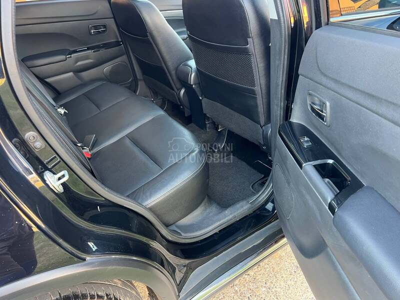 Peugeot 4008 ALLURE  CH 4X4