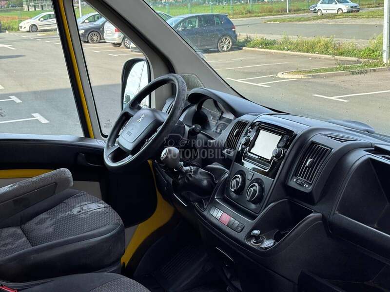 Peugeot Boxer 2.2 HDi 7 sedista