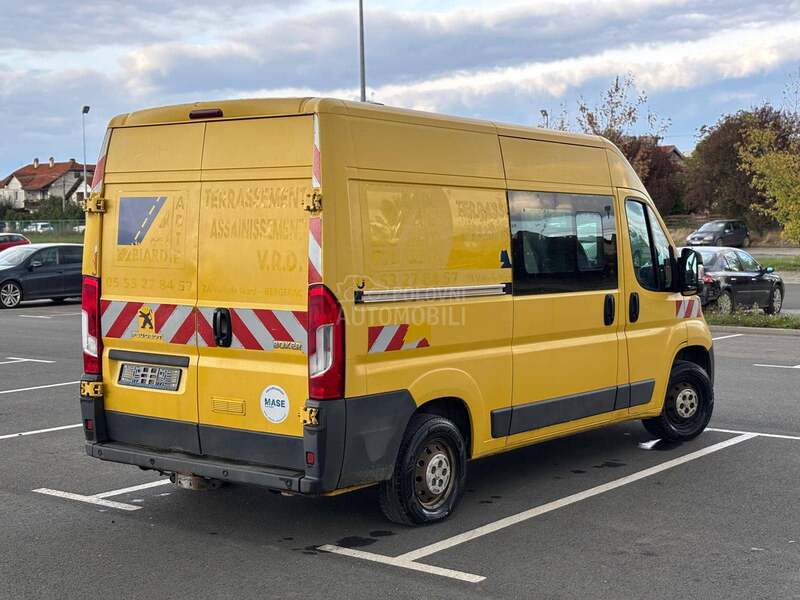 Peugeot Boxer 2.2 HDi 7 sedista